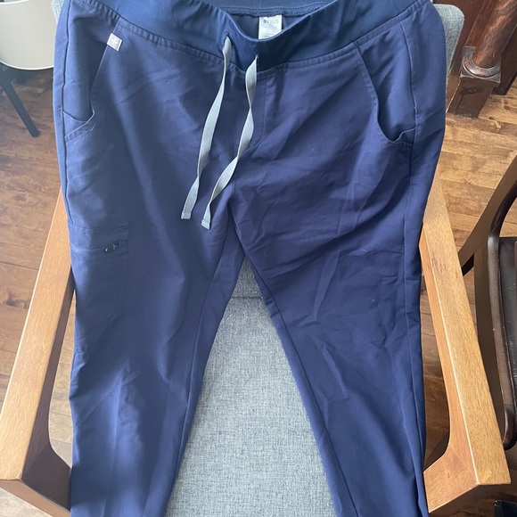 FIGS Zamora scrub pants (Medium TALL) TWO PAIRS - Picture 3 of 4